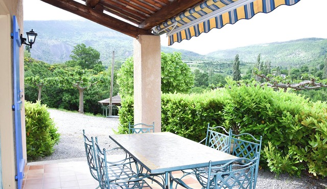 Homerez - Apartment in La Roche-sur-le-Buis