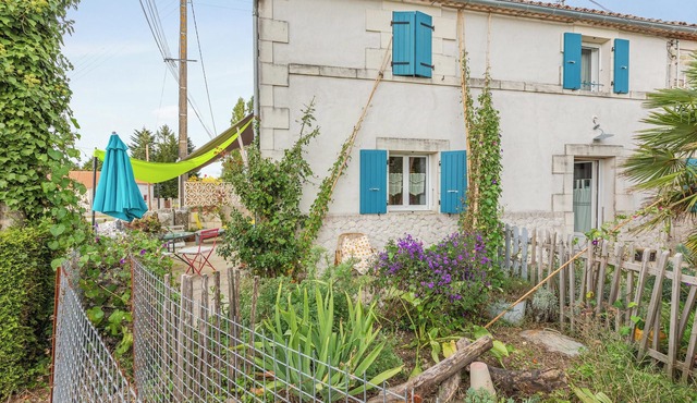 Homerez - Apartment in Mortagne-sur-Gironde