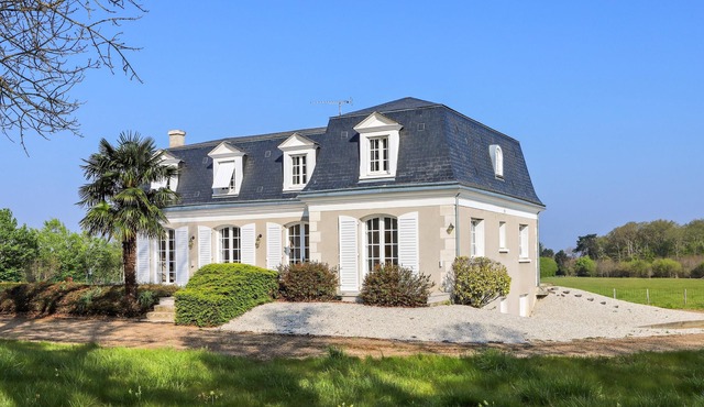 Homerez - Apartement for 4 ppl. with garden and terrace at Mont-près-Chambord