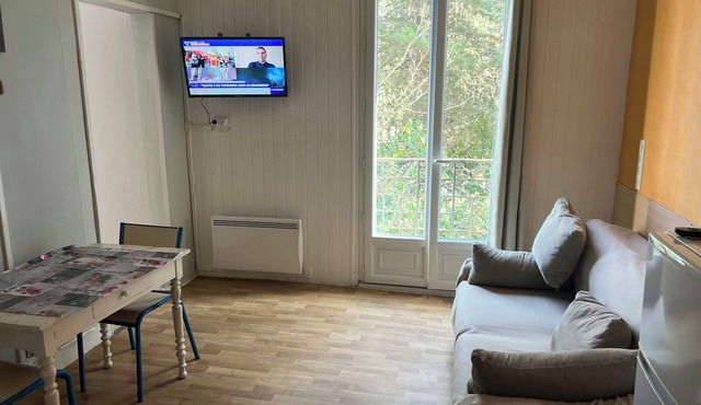 Homerez - Apartment in Néris-les-Bains