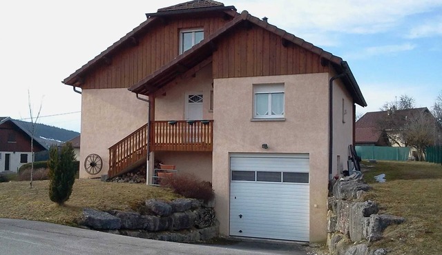 Homerez - Apartment in Saint-Point-Lac