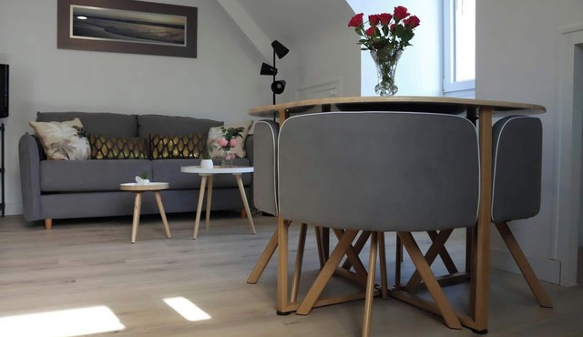 Homerez - Apartment in Saint-Lormel