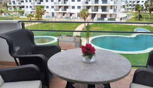 Homerez - Apartment in Almería with Pool