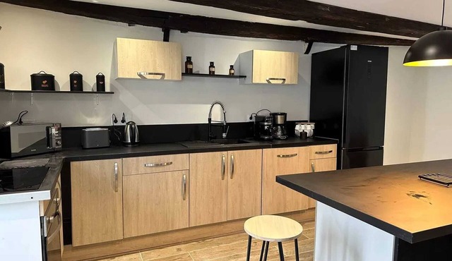 Homerez - Apartment Souvigny parking