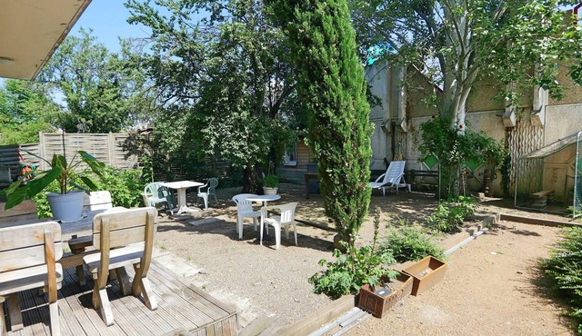 Homerez - Appartement for 4 ppl. with garden and terrace at Clermont-Ferrand