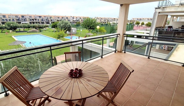 Homerez - Appartement 8 km away from the beach for 4 ppl. with shared pool