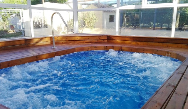 Homerez - Appartement for 2 ppl. with shared pool and jacuzzi at Noguericas