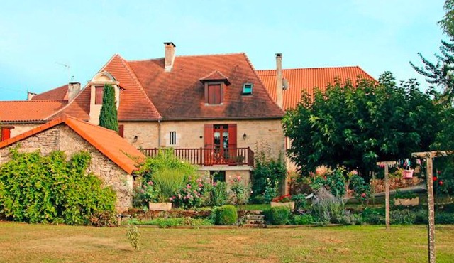 Homerez - Beautiful house for 3 ppl. with garden at Cherveix-Cubas