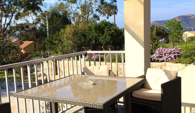 Homerez - Beautiful apartment With sea view and garden