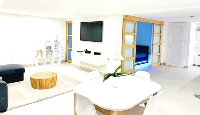 Homerez - Beautiful appartement for 4 ppl. with terrace at Excenevex