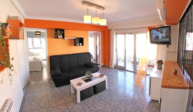 Homerez - Beautiful appartement for 6 ppl. with balcony at Villena