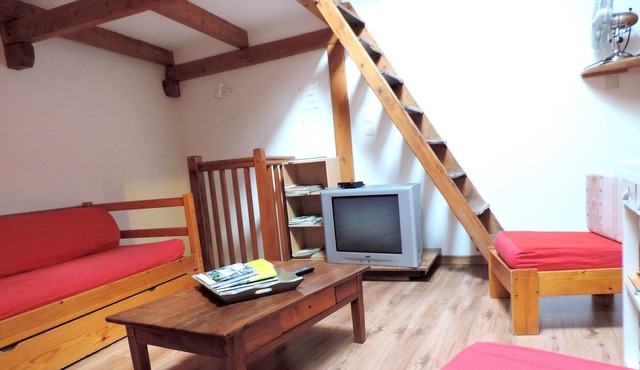 Homerez - Beautiful appartement 2 km away from the beach for 6 ppl. at Embrun