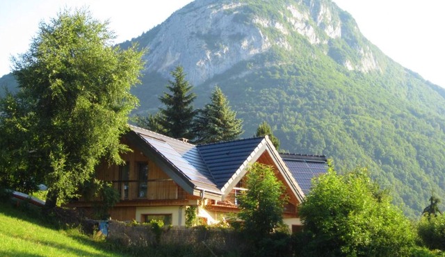 Homerez - Beautiful chalet for 4 ppl. with terrace and balcony at La Thuile