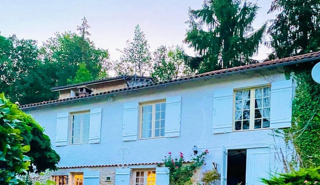 Homerez - Beautiful house for 6 ppl. with swimming-pool at Négrondes