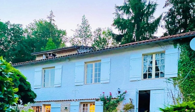 Homerez - Beautiful house for 6 ppl. with swimming-pool at Négrondes