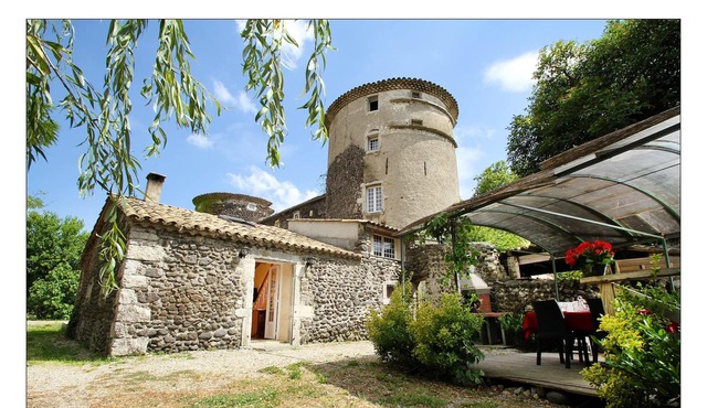 Homerez - Beautiful house for 8 ppl. with terrace at Chomérac