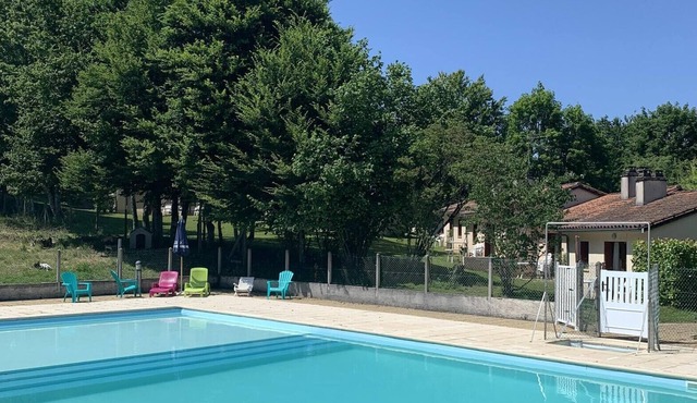 Homerez - Beautiful house for 5 ppl. with shared pool and terrace at Leyme