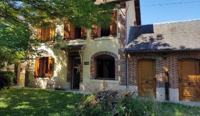 Homerez - Beautiful house for 8 ppl. with garden and terrace at Cézy