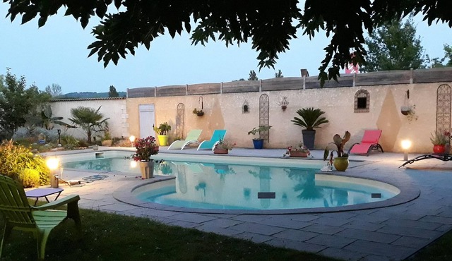 Homerez - Beautiful house for 6 ppl. with shared pool and garden at Duravel