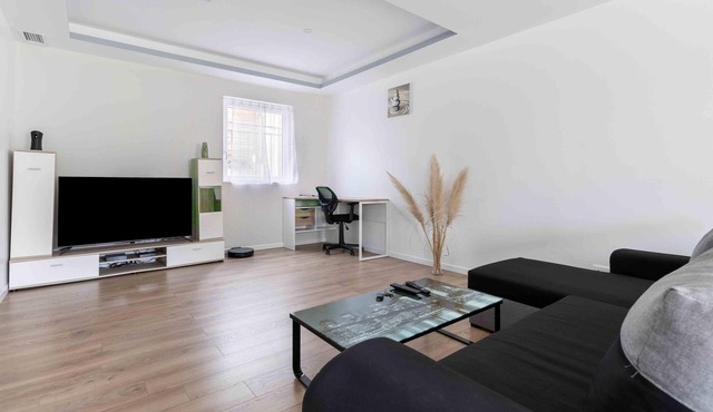 Homerez - Beautiful house for 6 ppl. with terrace at Floirac