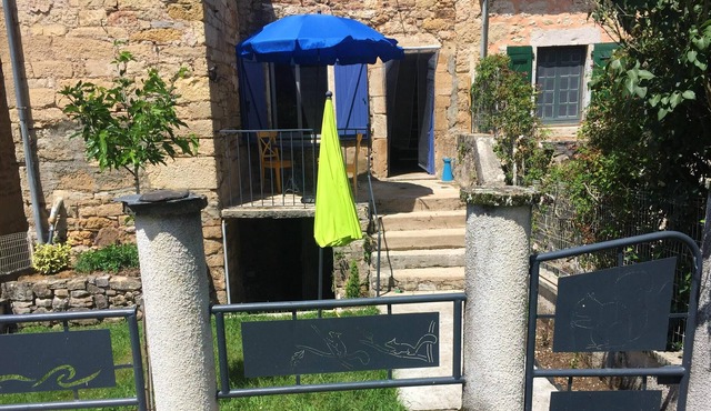 Homerez - Beautiful house for 5 ppl. with garden and terrace at Vimenet