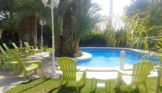 Homerez - Beautiful property for 4 ppl. with shared pool and terrace at Elx