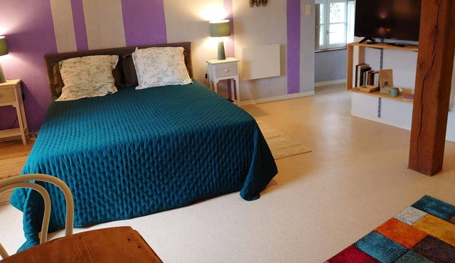 Homerez - Beautiful studio for 2 ppl. with shared pool and garden at Duravel