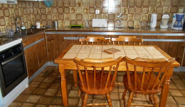 Homerez - Beautiful villa for 6 ppl. with swimming-pool and terrace at Landorthe