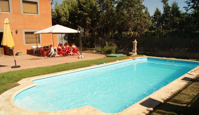 Homerez - Big villa for 12 ppl. with swimming-pool at Cerezo de Mohernando