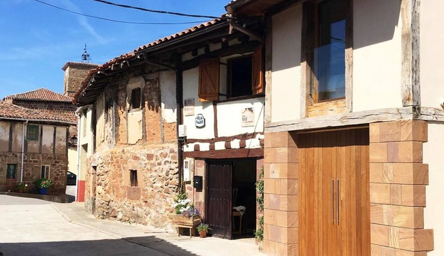 Homerez - Big house for 12 ppl. with terrace at Villasur de Herreros