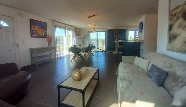 Homerez - Big appartement for 10 ppl. with shared pool and terrace at Pouillon