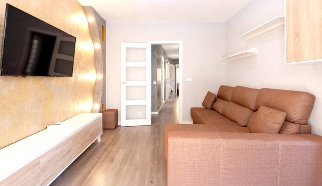 Homerez - Big appartement for 9 ppl. with balcony at Reus