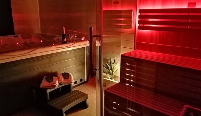 Homerez - Big house for 14 ppl. with swimming-pool, sauna, jacuzzi and terrace