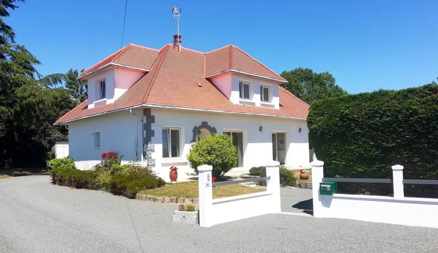 Homerez - Big house 1 km away from the beach for 13 ppl. at Donville-les-Bains
