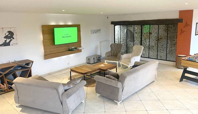 Homerez - Big house for 10 ppl. with terrace at Saint-Just-de-Claix