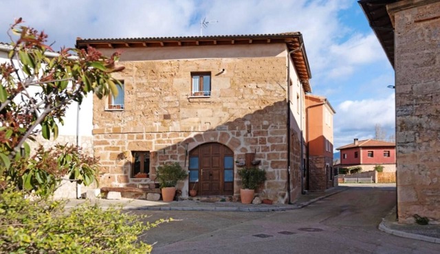 Homerez - Big house for 14 ppl. at Llano de Bureba