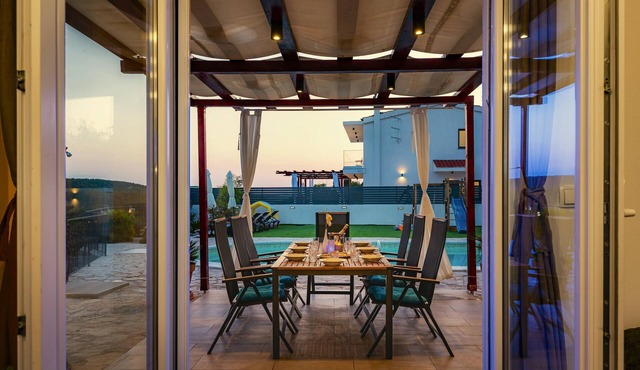 Homerez - Big house 5 km away from the beach for 9 ppl. with swimming-pool