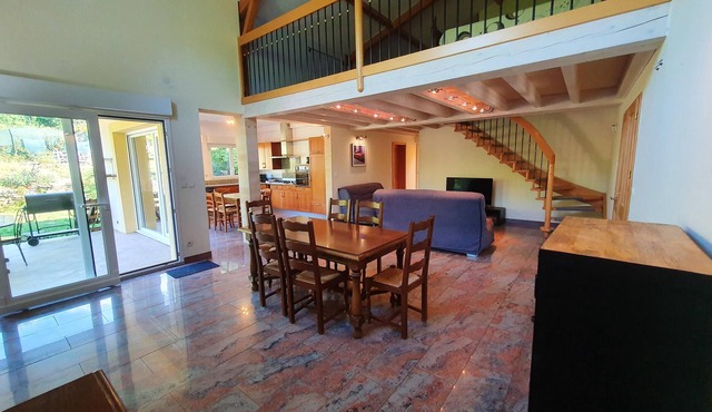 Homerez - Big house for 11 ppl. with jacuzzi, spa, garden and terrace at Metz