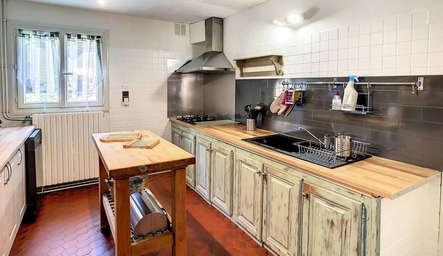 Homerez - Big house for 12 ppl. with jacuzzi, garden and terrace at Bars