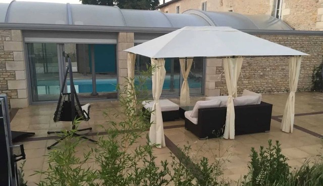 Homerez - Big villa for 26 ppl. with swimming-pool and terrace at Jaunay-Clan