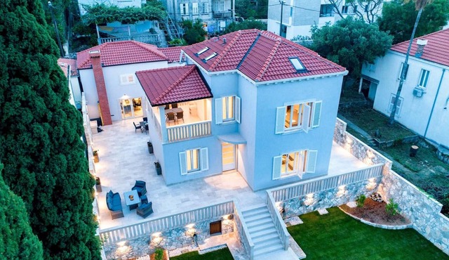 Homerez - Big villa for 12 ppl. with swimming-pool and terrace at Dubrovnik