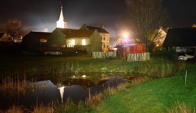 Homerez - Bungalow for 4 ppl. with shared pool and terrace at Saint-Pardoux