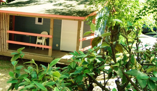 Homerez - Chalet for 5 ppl. with shared pool and terrace at Saint-Jean-du-Gard