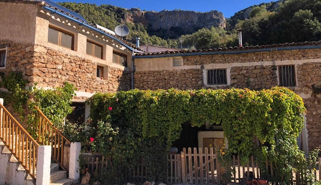 Homerez - Chalet for 12 ppl. with swimming-pool and terrace at Beas de Segura