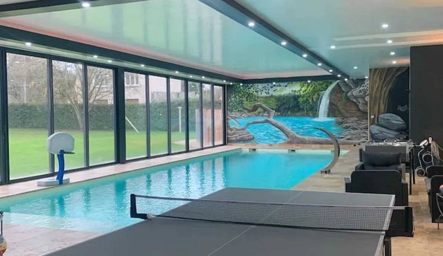 Homerez - Chalet in Clermont-Créans, shared pool