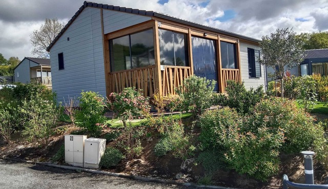 Homerez - Chalet in Arzal, Lake View