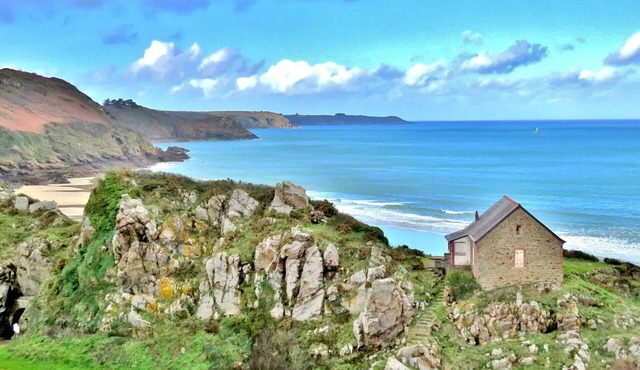 Homerez - Characterful house in Pléhédel with garden