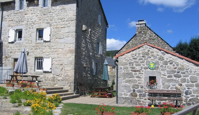 Homerez - Charming House in Le Malzieu, garden, view