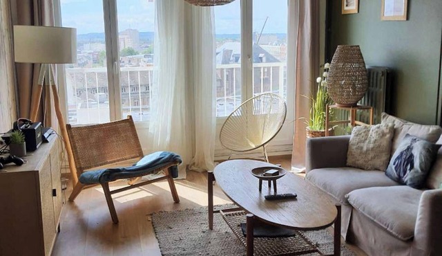 Homerez - Charming Apartment in Reims with breathtaking city view.