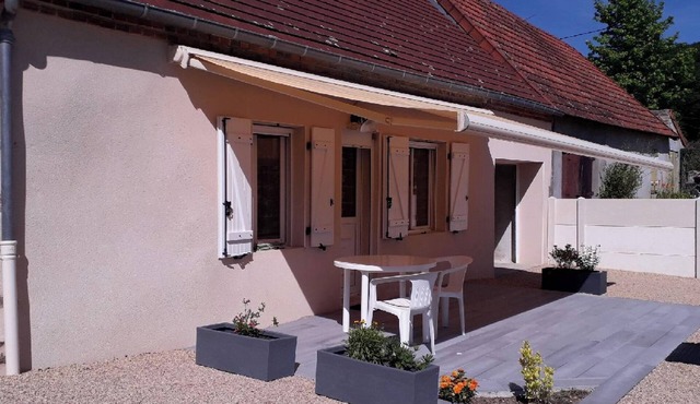 Homerez - Charming House with Pool in Estivareilles